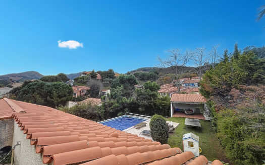 COLLIOURE (66) – MAISON 4 FACES – 202M2 HABITABLE – 777m2 DE