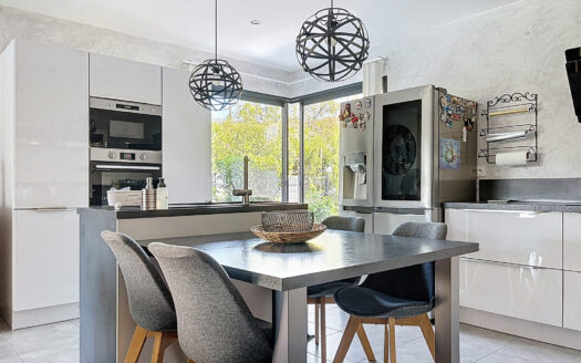 VILLA CONTEMPORAINE 130 M2 AUX PRESTATIONS REMARQUABLES POLL