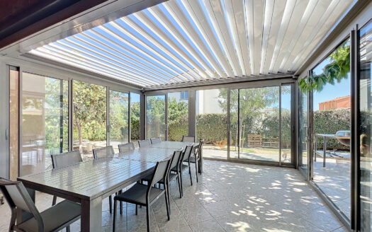 À VENDRE MAISON FAMILIALE 4 FACES – F5 – GARGES – PISCINE IN