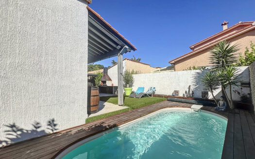 MAISON 3 FACES – 5 CHAMBRES – GARAGE ET PISCINE.