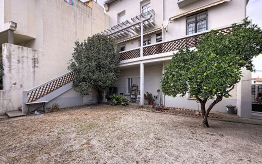 APPARTEMENT T3 GARAGE ET JARDIN