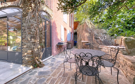 COLLIOURE – MAISON 125m2 – GARAGE 45m2 – PISCINE – VUE MONTA