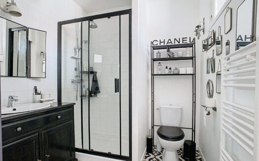 Maison atypique en 2 faces avec jardin ( ELNE )