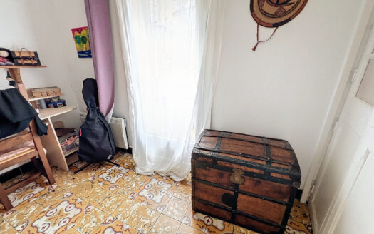 MAISON DE VILLAGE AVEC EXTERIEUR