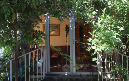 Villa 4 faces de 137 m2 sur une parcelle de 2000 m2 construc