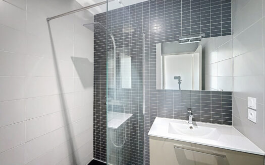 À vendre Maison moderne 3 faces à Pézilla-la-Rivière