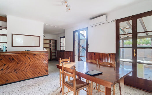 MAISON 2 FACES AVEC EXTERIEUR ET STATIONNEMENT PRIVATIF ( EL