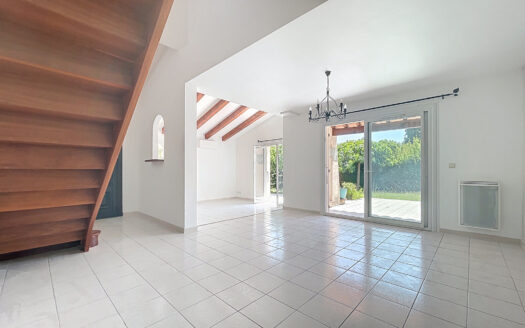 MAISON 4 FACES 133 M2 CABESTANY 6 PIECES GARAGE PARCELLE 749