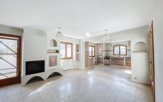 ST CYPRIEN- Villa familiale située entre le GOLF et la MER