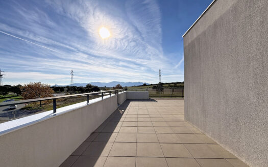 APPARTEMENT MODERNE DERNIER ETAGE