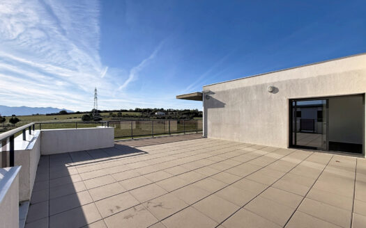 APPARTEMENT MODERNE DERNIER ETAGE