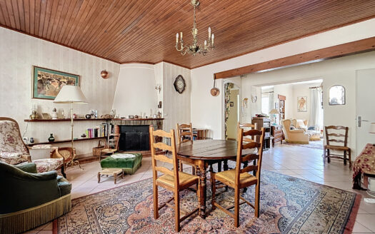 Maison de ville au coeur de Canet