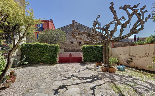 Maison de ville au coeur de Canet