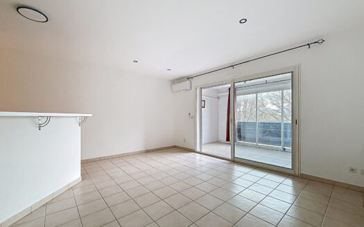 Perpignan,T2 avec vue dégagée face au Parc Mailol, 2 places