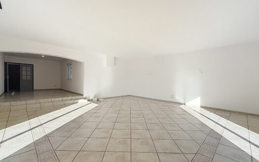 MAISON 4 FACES 170m2 HABITABLE PIA