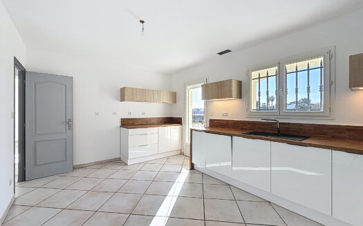 MAISON 4 FACES 170m2 HABITABLE PIA