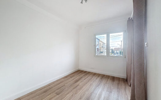 Appartement 2 pièces avec bureau à Saint gaudérique