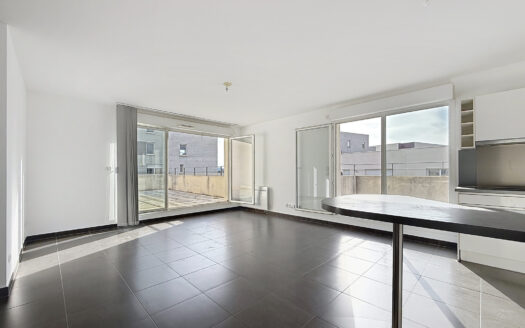 DERNIER ETAGE – ASCENSEUR – TERRASSE – GARAGE