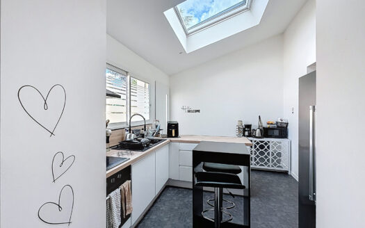 Maison avec local et garages à VILLELONGUE DELS MONTS