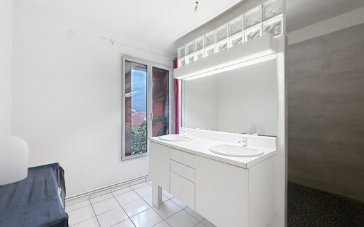 ARGELÈS-SUR-MER MAISON DE VILLE 250m2 HABITABLES