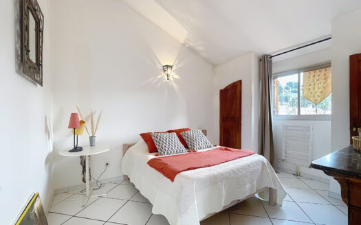 COLLIOURE (66) – MAISON 4 FACES – 202M2 HABITABLE – 777m2 DE