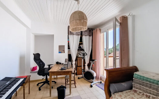 CABESTANY – Grande Maison Familiale avec jardin et dépendanc