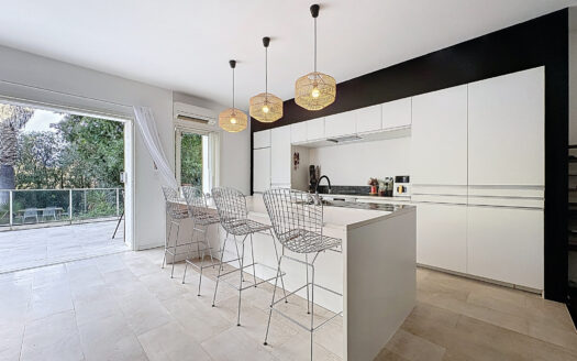 Magnifique grange rénovée au coeur du Mas Llaro