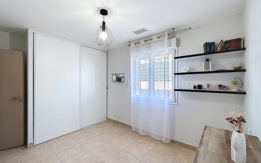 BANYULS DELS ASPRES – Villa de plain pied en 4 faces.