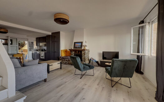 BELLE MAISON INDIVIDUELLE EN FRONT DE MER