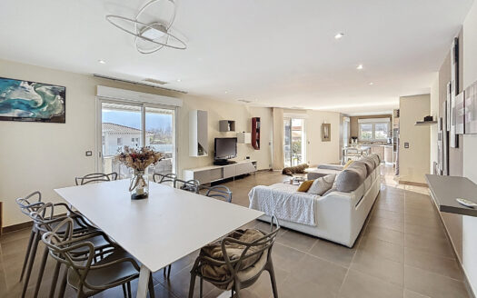 BANYULS DELS ASPRES – Villa de plain pied en 4 faces.