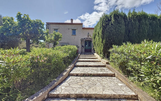 MAS RÉNOVÉ A ARGELES, AVEC VUE MER