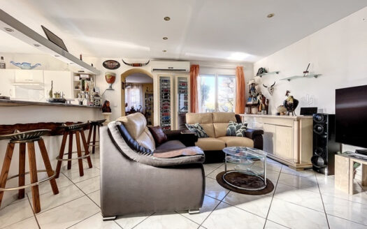 Maison 5 pièces 115m2, 3 FACES ETAT REMARQUABLE.