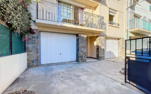 IMMEUBLE/ 2 APPARTEMENTS T4/ 2 GARAGES/ PERPIGNAN / EXTÉRIEU