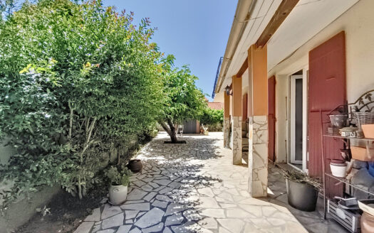 CABESTANY – Grande Maison Familiale avec jardin et dépendanc