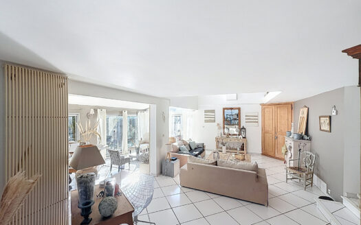 COLLIOURE (66) – MAISON 4 FACES – 202M2 HABITABLE – 777m2 DE