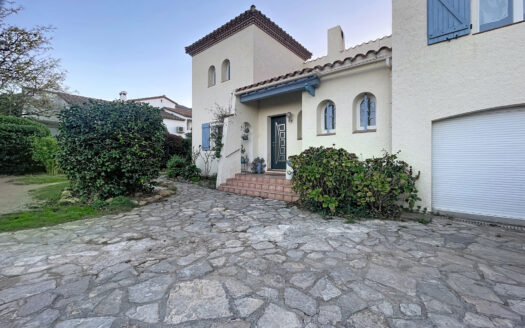 MAISON 4 FACES/ 4 PIÈCES/ 167 M2 HAB/ LAROQUE DES ALBÈRES/ P