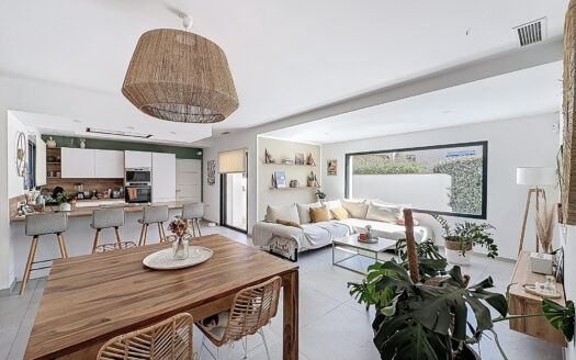 Maison contemporaine à SOREDE