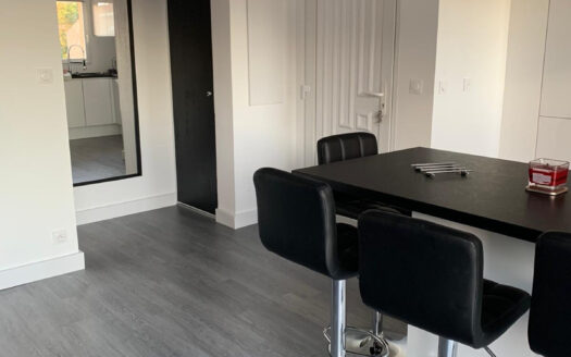 ALENYA , Bel appartement T2 avec terrasse et deux stationnem