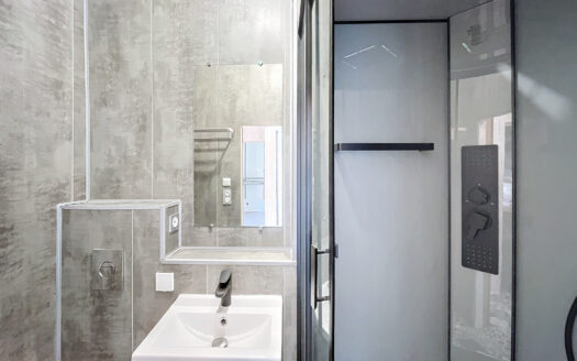 LAROQUE DES ALBERES – Maison de village avec garage et terra