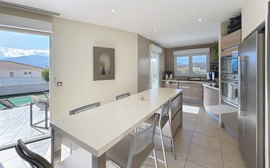 BANYULS DELS ASPRES – Villa de plain pied en 4 faces.