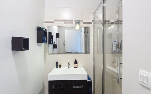 BANYULS DELS ASPRES – Villa de plain pied en 4 faces.