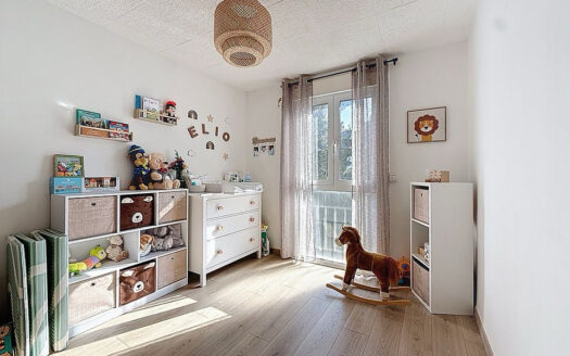 Moulin à vent, T3, 60m2, 2 chambres, cave, pas de travaux.