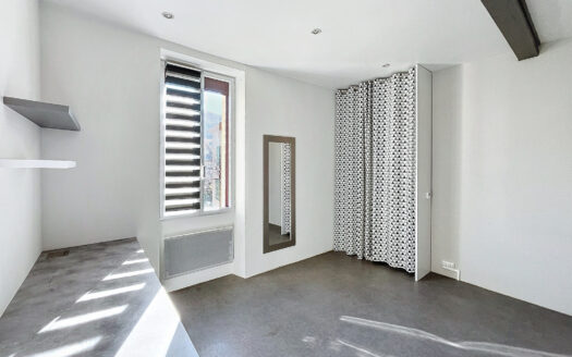 LAROQUE DES ALBERES – Maison de village avec garage et terra