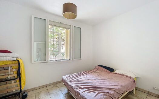 L’agence DV IMMO vous propose à la location un agréable …