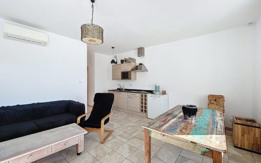 L’agence DV IMMO vous propose à la location un agréable …