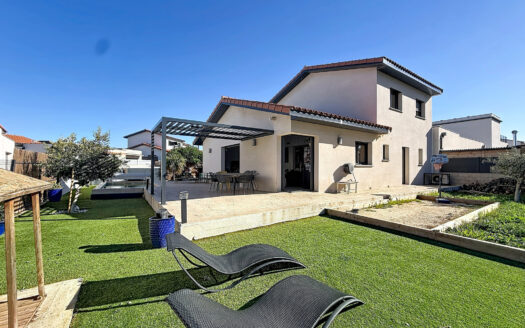 Villa T5 134m2 moderne avec piscine