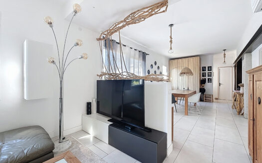 EXCEPTIONNEL À SAINT-CYPRIEN MAISON PP 166M2 HABITABLES AV