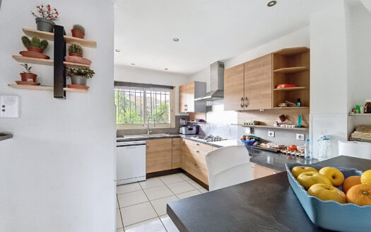 Villa 3 faces 133 m2 avec garage 4 chambres Terrain 847