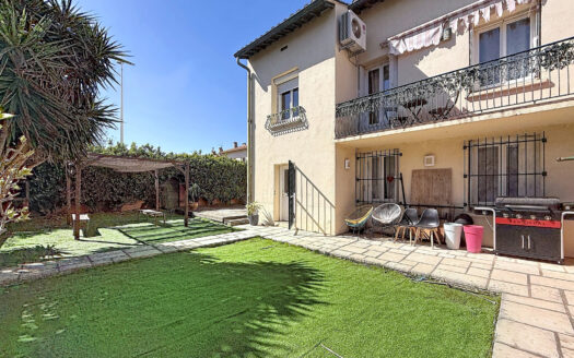 MAISON DE VILLE 3 FACES – SAINT ASSISCLE