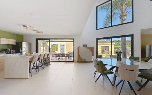 EXCEPTIONNEL – SUBLIME VILLA CONTEMPORAINE